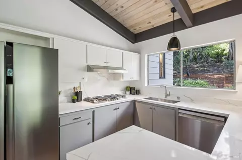 Kitchen - 606 Eucalyptus Way, Mill Valley, CA 94941 photo 3 of 4