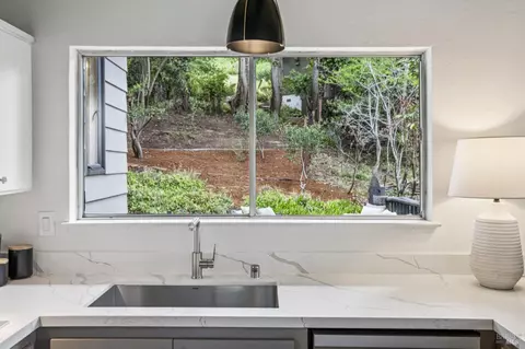 Kitchen - 606 Eucalyptus Way, Mill Valley, CA 94941 photo 4 of 4