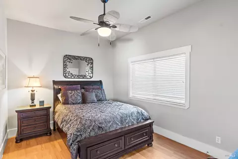 Bedroom - 7035 Silverado Trl, Napa, CA 94558 photo 6 of 6