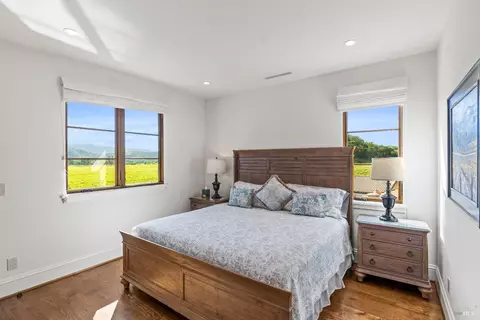 Bedroom - 7035 Silverado Trl, Napa, CA 94558 photo 4 of 6