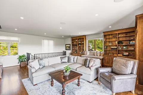 Living - 7035 Silverado Trl, Napa, CA 94558 photo 7 of 9