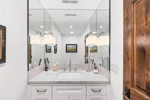 Bath - 7035 Silverado Trl, Napa, CA 94558 photo 4 of 8