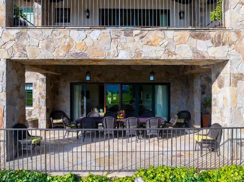 Exterior - 7035 Silverado Trl, Napa, CA 94558 photo 10 of 28