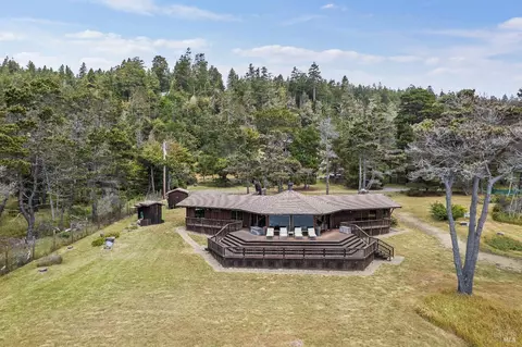 Exterior - 22100 Ninive Dr, Jenner, CA 95450 photo 1 of 14