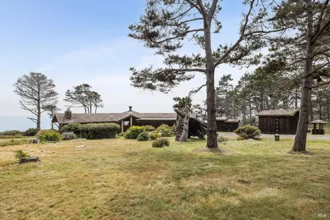 Exterior - 22100 Ninive Dr, Jenner, CA 95450 photo 11 of 14