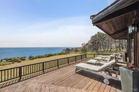 Exterior - 22100 Ninive Dr, Jenner, CA 95450 photo 9 of 14