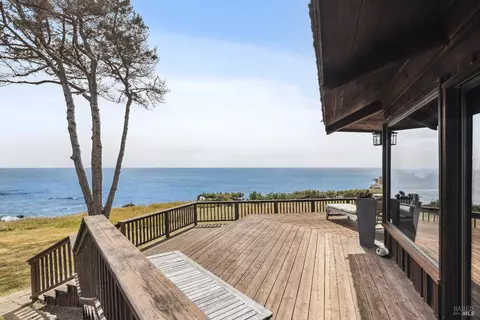 Exterior - 22100 Ninive Dr, Jenner, CA 95450 photo 10 of 14