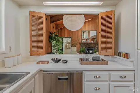 Kitchen - 15555 Bittner Rd, Occidental, CA 95465 photo 1 of 5