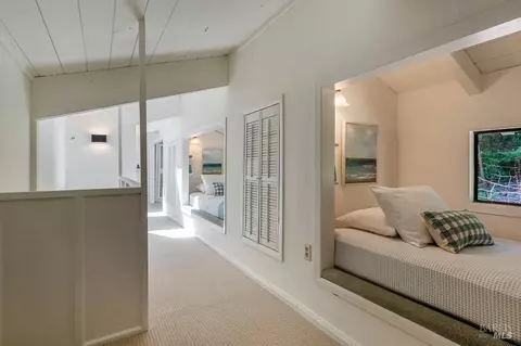 Entry Way - 15555 Bittner Rd, Occidental, CA 95465 photo 5 of 5