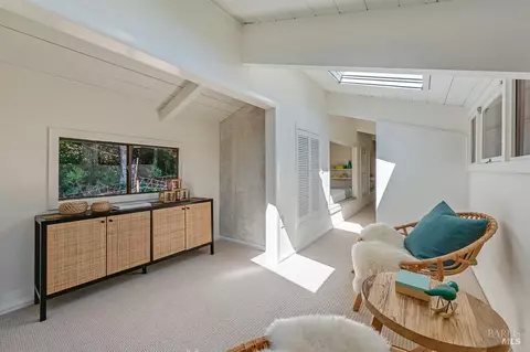 Entry Way - 15555 Bittner Rd, Occidental, CA 95465 photo 3 of 5