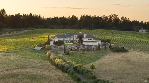 2614 Scotts Right Of Way, Sebastopol, CA 95472