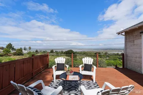 Exterior - 199 Harrier Ave, Vallejo, CA 94590 photo 5 of 8