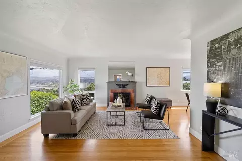 Living - 199 Harrier Ave, Vallejo, CA 94590 photo 1 of 4