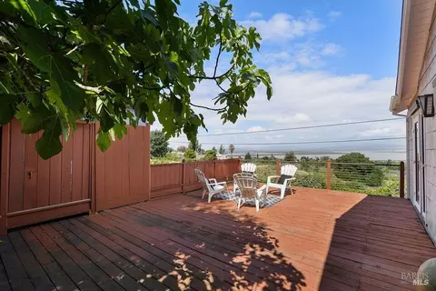 Exterior - 199 Harrier Ave, Vallejo, CA 94590 photo 4 of 8