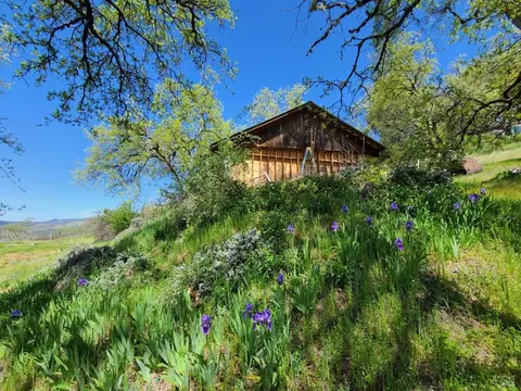 35776 Mendocino Pass Rd, Covelo, CA 95428