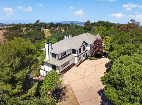 10 Lockton Ln, Novato, CA 94945