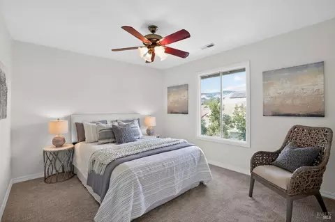 Bedroom - 16 Figtree Ln, Novato, CA 94947 photo 3 of 5