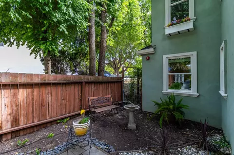 Exterior - 470 E O St, Benicia, CA 94510 photo 16 of 39