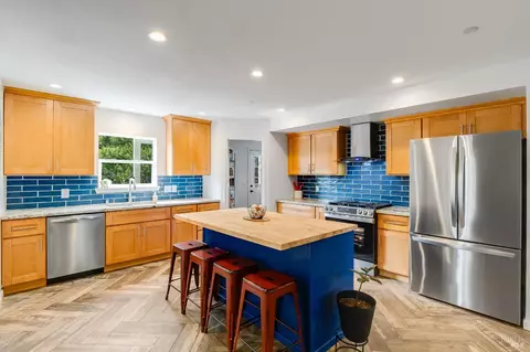 Kitchen - 470 E O St, Benicia, CA 94510 photo 1 of 6