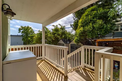 Exterior - 470 E O St, Benicia, CA 94510 photo 27 of 39
