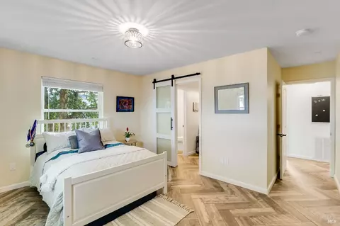 Bedroom - 470 E O St, Benicia, CA 94510 photo 3 of 7