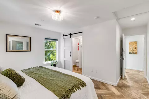 Bedroom - 470 E O St, Benicia, CA 94510 photo 6 of 7