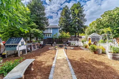Exterior - 470 E O St, Benicia, CA 94510 photo 11 of 39