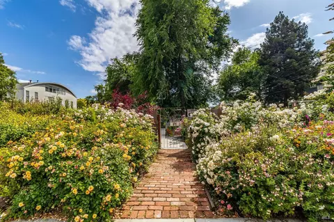 Exterior - 470 E O St, Benicia, CA 94510 photo 2 of 39