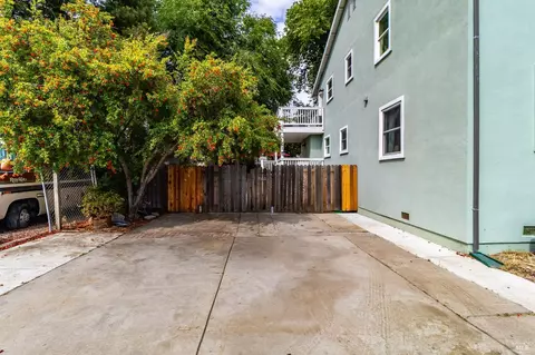 Exterior - 470 E O St, Benicia, CA 94510 photo 34 of 39