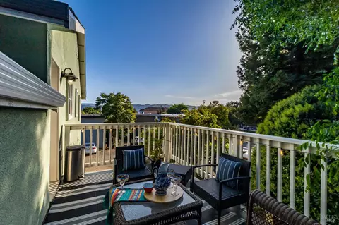 Exterior - 470 E O St, Benicia, CA 94510 photo 31 of 39