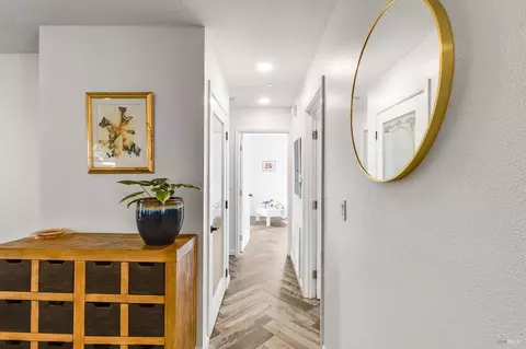 Entry Way - 470 E O St, Benicia, CA 94510 photo 2 of 10