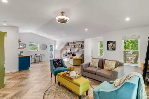 Living - 470 E O St, Benicia, CA 94510 photo 5 of 6