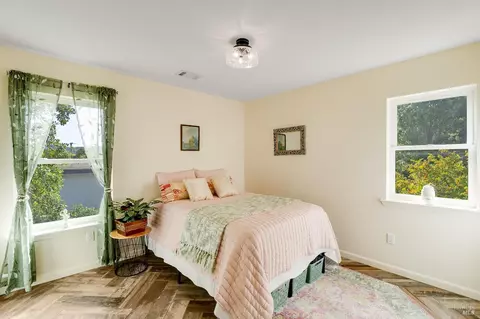 Bedroom - 470 E O St, Benicia, CA 94510 photo 4 of 7