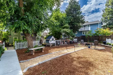 Exterior - 470 E O St, Benicia, CA 94510 photo 10 of 39