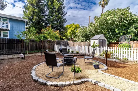 Exterior - 470 E O St, Benicia, CA 94510 photo 7 of 39