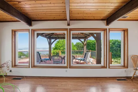 514 Neptune Ct, Napa, CA 94558