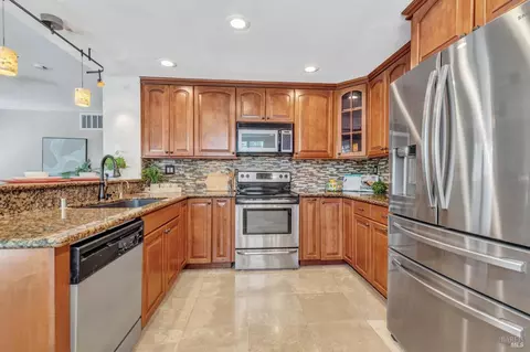 Kitchen - 1102 Hickory Ave, Fairfield, CA 94533 photo 8 of 9