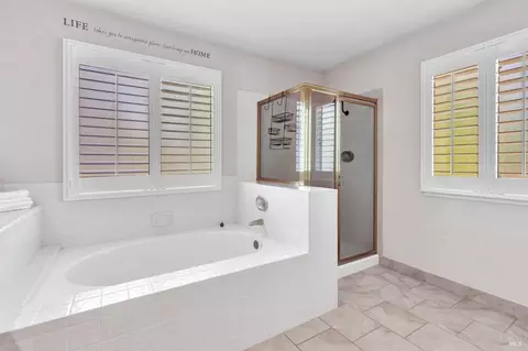 Bath - 1102 Hickory Ave, Fairfield, CA 94533 photo 11 of 12