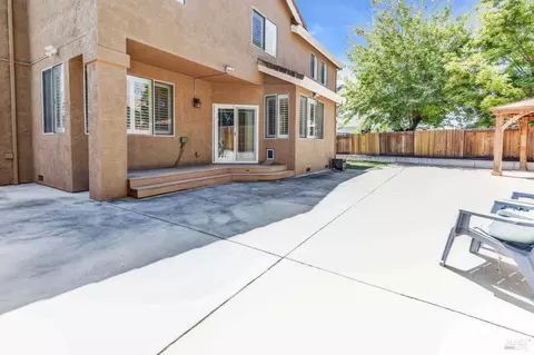 Exterior - 1102 Hickory Ave, Fairfield, CA 94533 photo 3 of 16