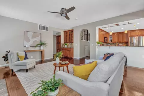 Living - 1102 Hickory Ave, Fairfield, CA 94533 photo 6 of 6