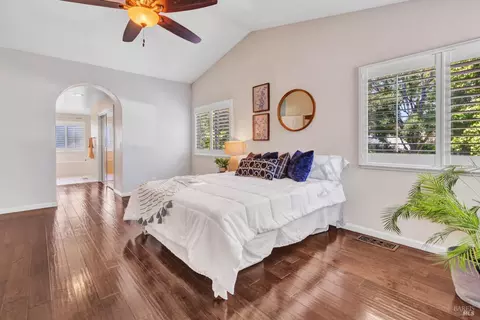 Bedroom - 1102 Hickory Ave, Fairfield, CA 94533 photo 6 of 7