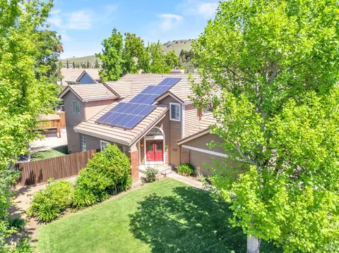 View/Area - 1102 Hickory Ave, Fairfield, CA 94533 photo 1 of 14