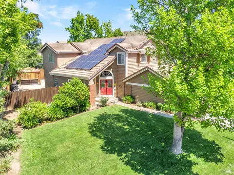 Exterior - 1102 Hickory Ave, Fairfield, CA 94533 photo 13 of 16