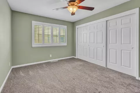 Bedroom - 1102 Hickory Ave, Fairfield, CA 94533 photo 4 of 7
