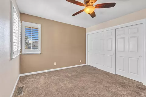 Bedroom - 1102 Hickory Ave, Fairfield, CA 94533 photo 2 of 7
