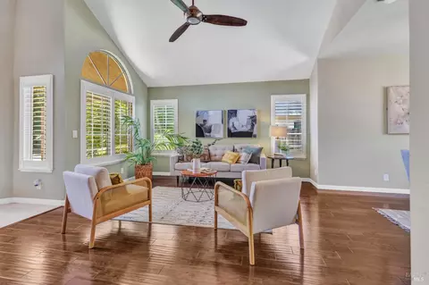 1102 Hickory Ave, Fairfield, CA 94533