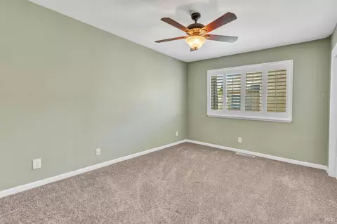 Bedroom - 1102 Hickory Ave, Fairfield, CA 94533 photo 3 of 7