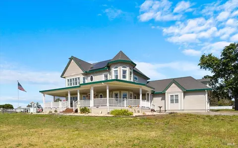 2346 Olivet Ln, Santa Rosa, CA 95401