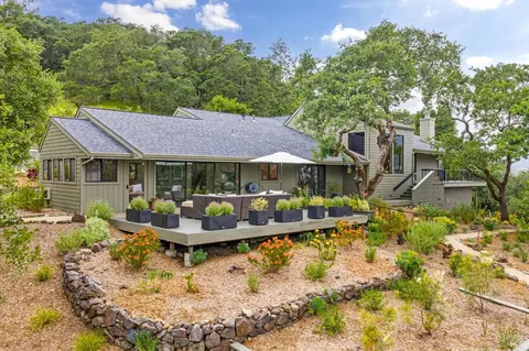 401 Oak Brook Pl, Santa Rosa, CA 95409