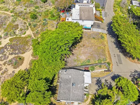 1850 Whaleship Rd, Bodega Bay, CA 94923